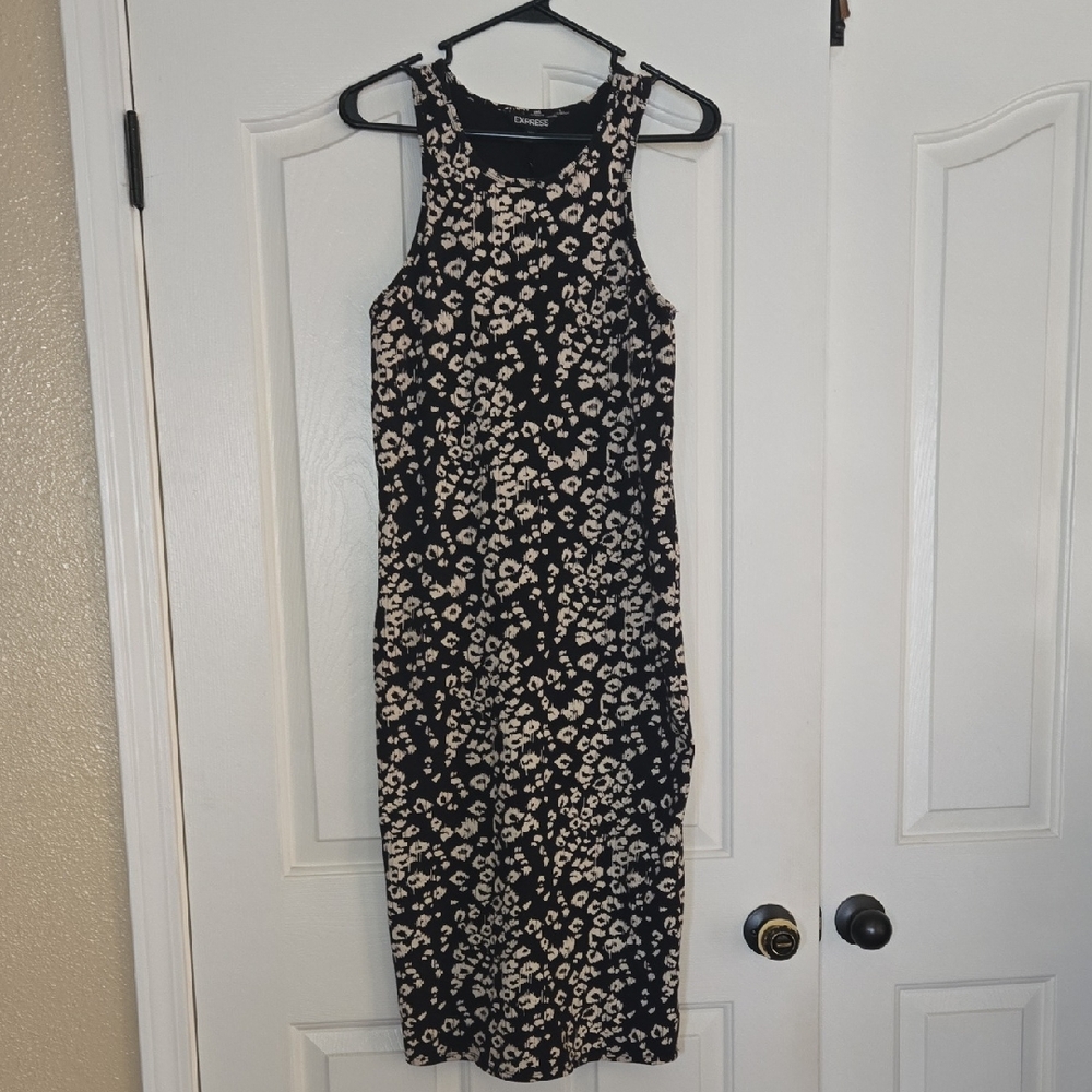 Express Large Charming Black and Cream Animal Print Midi Dress